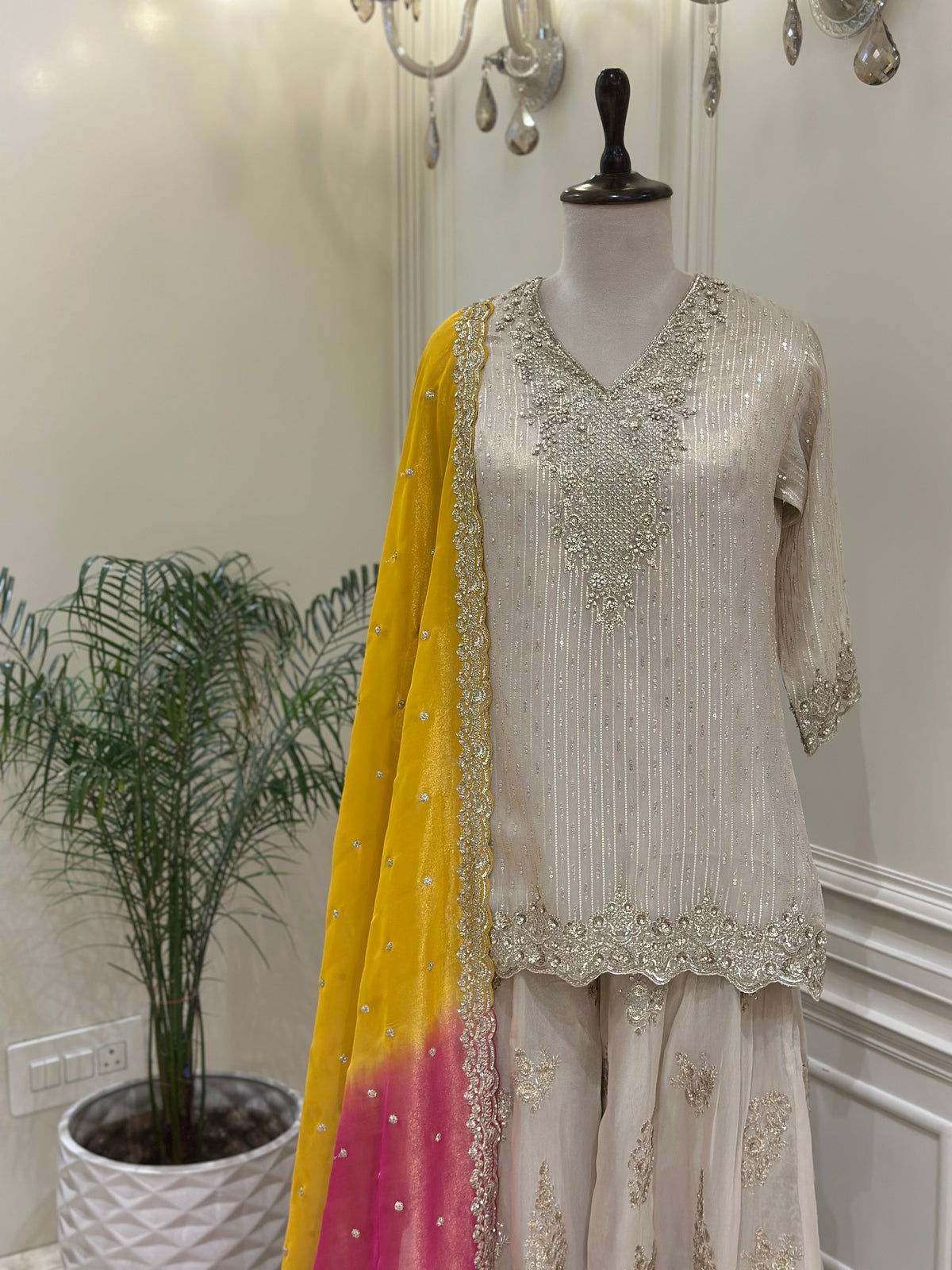 Noor-e-Zarina Tissue Silk Sharara Set ✨