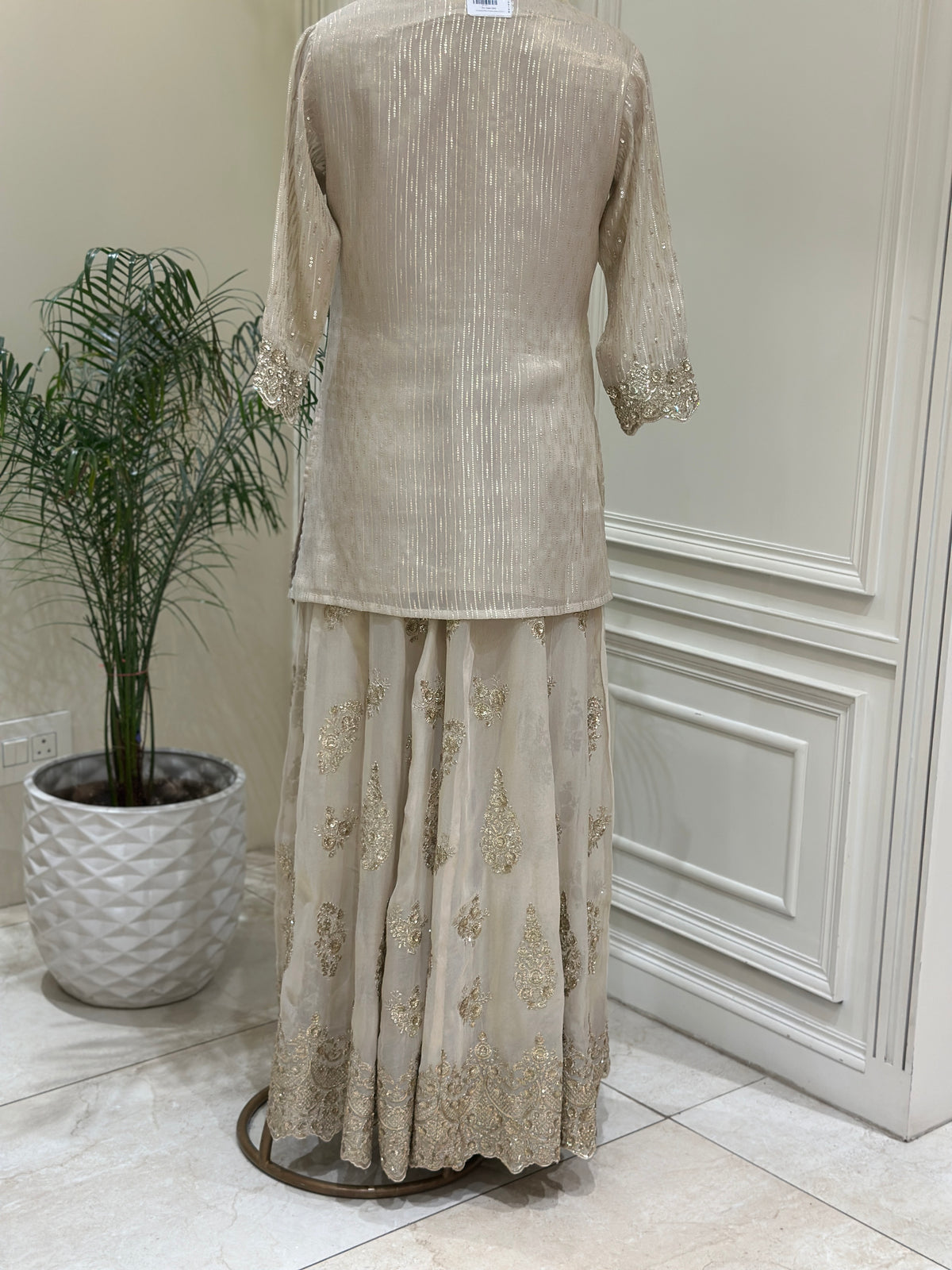 Noor-e-Zarina Tissue Silk Sharara Set ✨