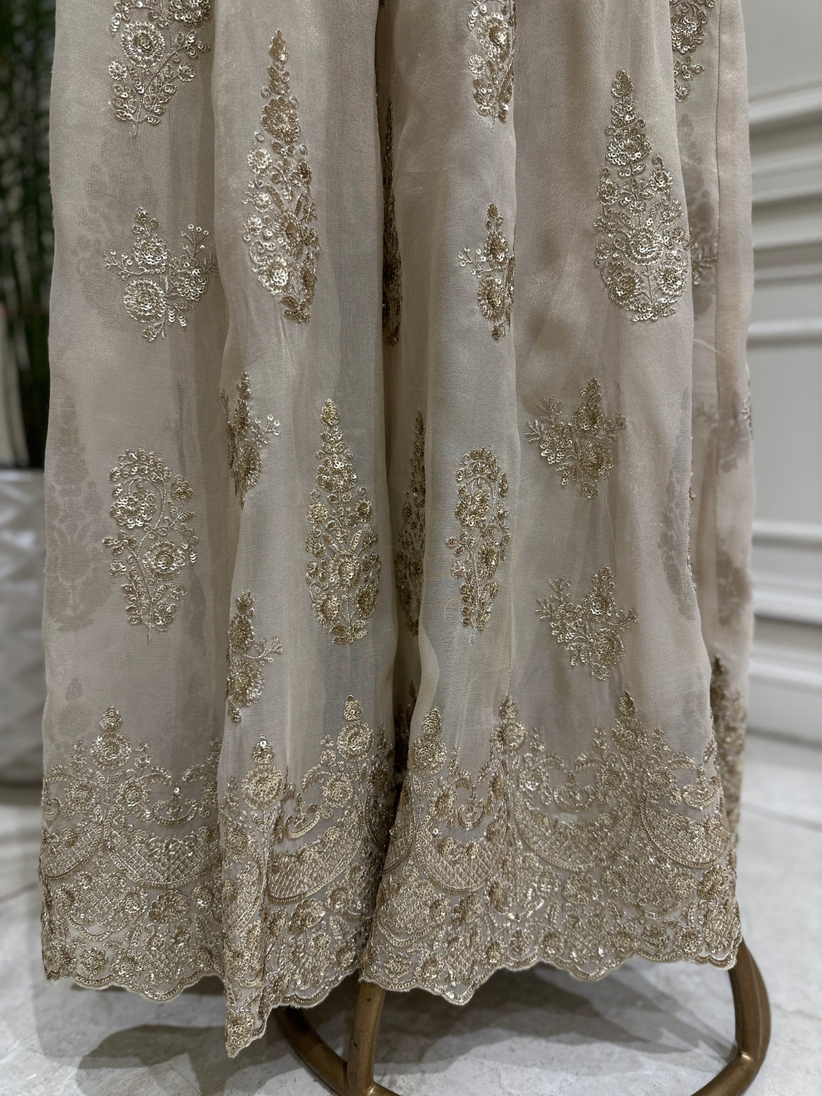 Noor-e-Zarina Tissue Silk Sharara Set ✨