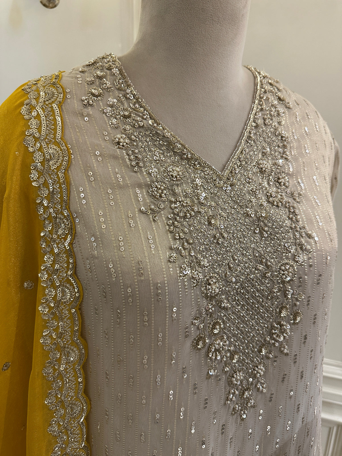 Noor-e-Zarina Tissue Silk Sharara Set ✨