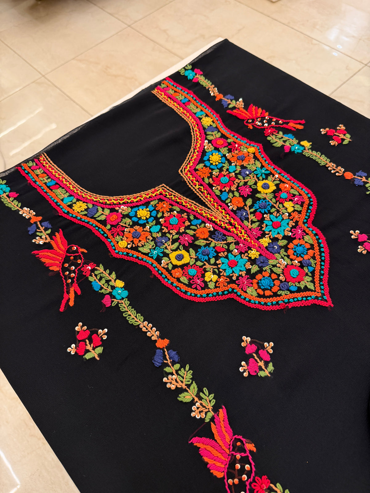 SIYAH KANTHA