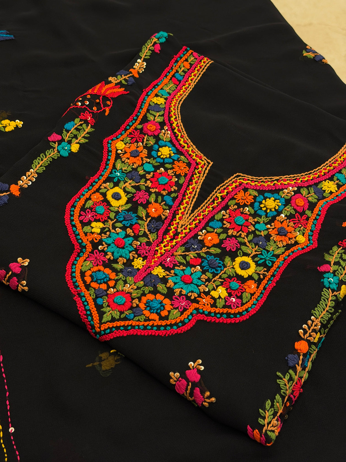 SIYAH KANTHA