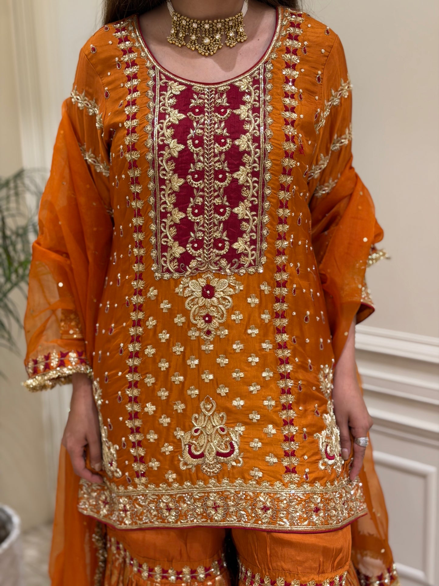 Noor-e-Zarmina Brocade Farshi Gharara Set