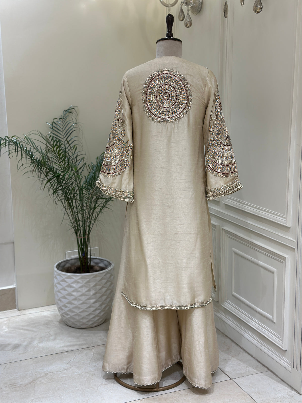 Noor-e-Zarmina Raw Silk Sharara Set