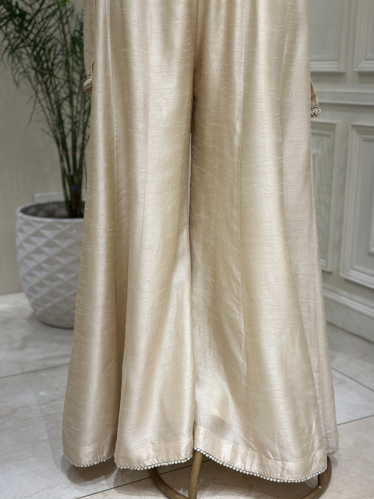 Noor-e-Zarmina Raw Silk Sharara Set