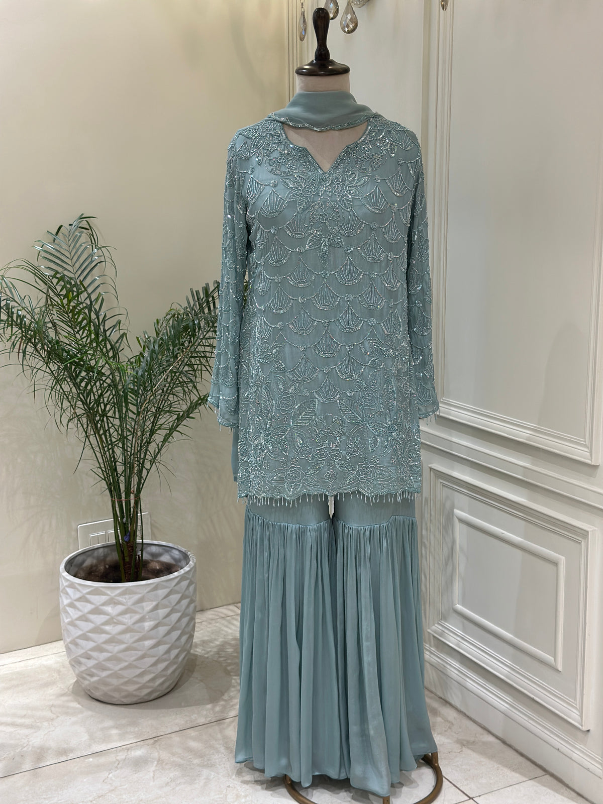 Noor-e-Saahir Gharara Set