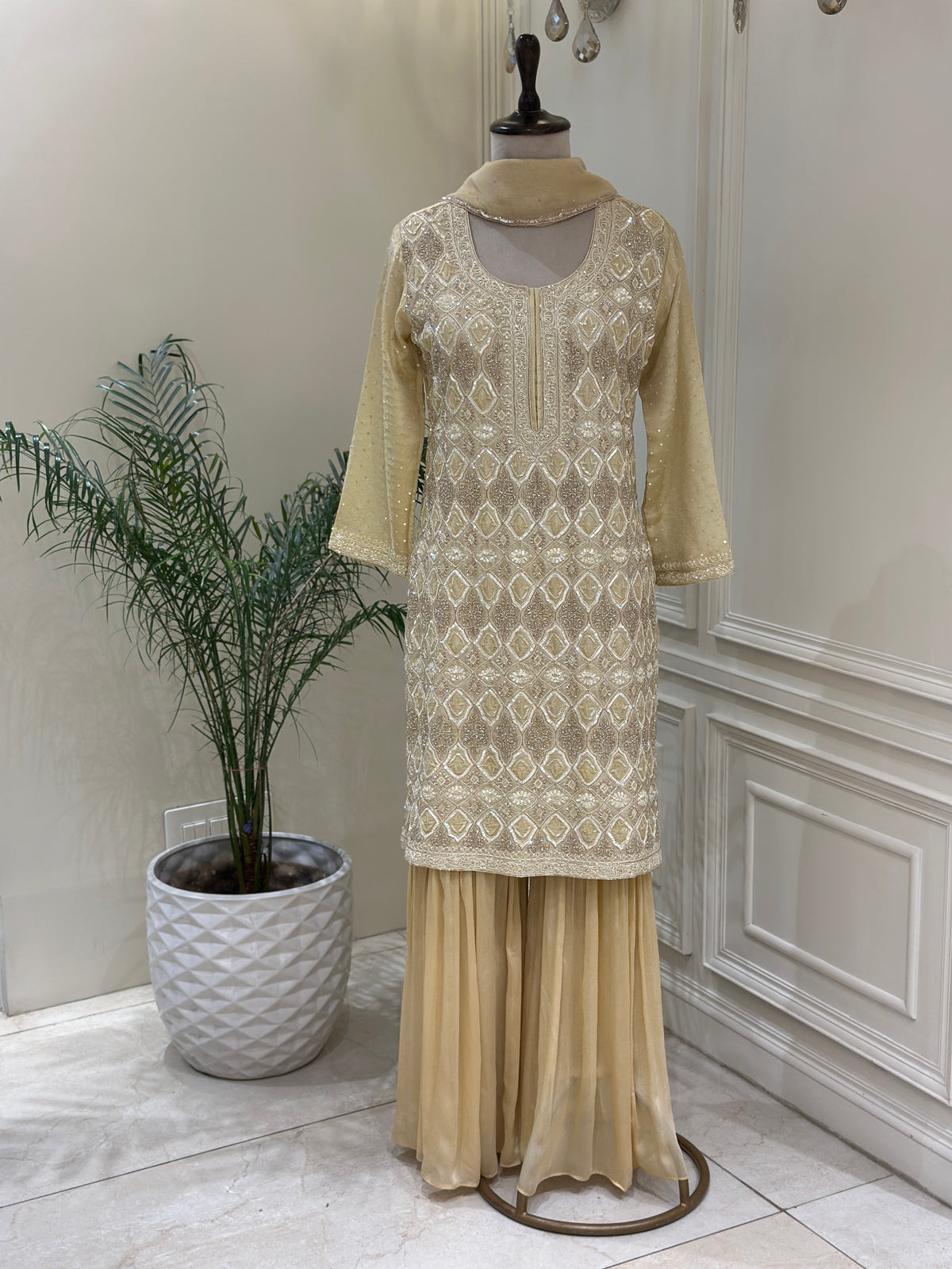Noor-e-Zehra Gharara Set