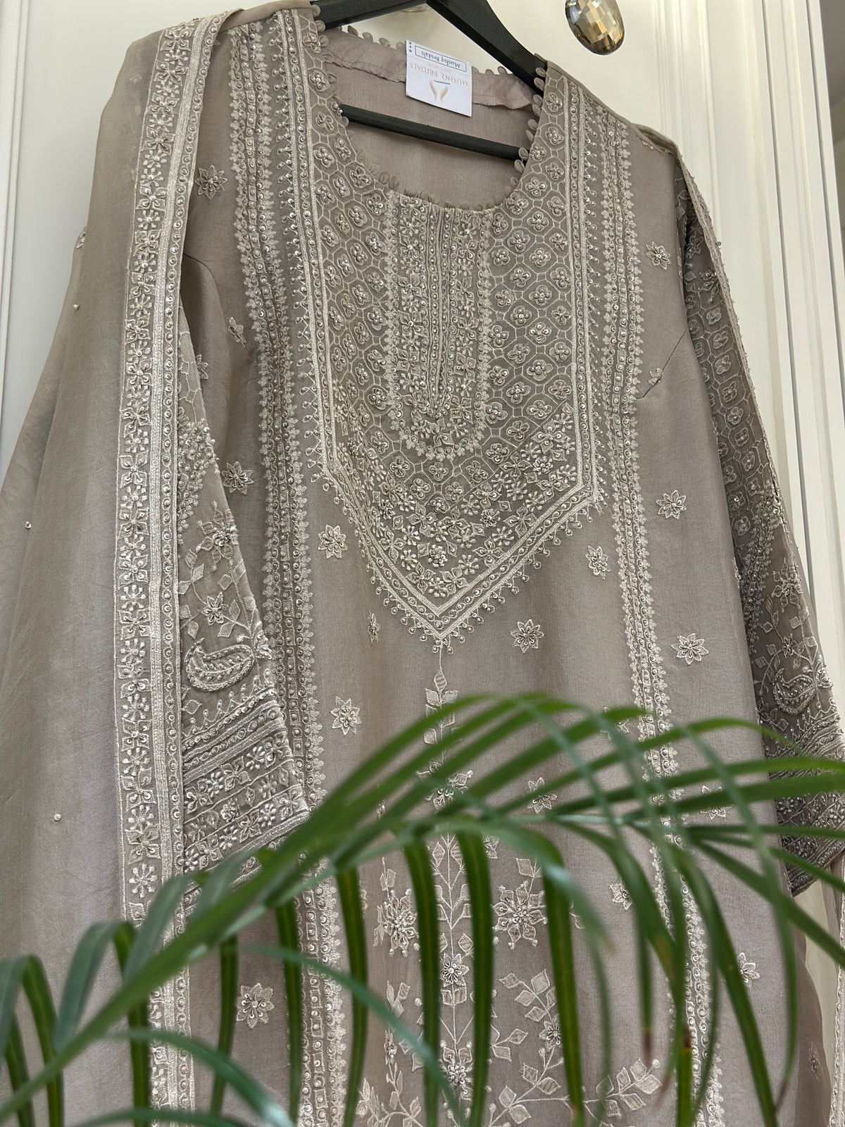 Noor-e-Safiya Organza Luxury Suit Set