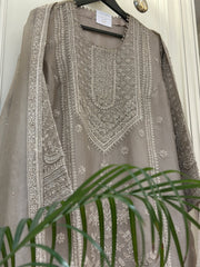 Noor-e-Safiya Organza Luxury Suit Set