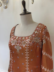 Mehr-e-Zar Tissue Gharara Set