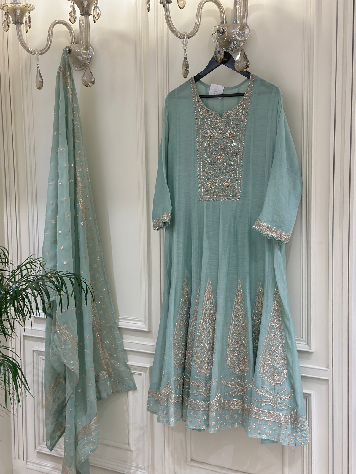Noor-e-Mull Luxury Suit Set