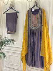 Noor-e-Tissue Embellished Suit Set