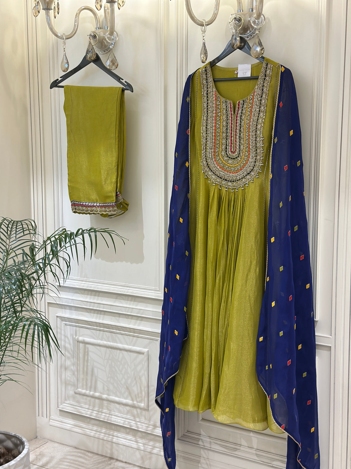 Noor-e-Tissue Embellished Suit Set