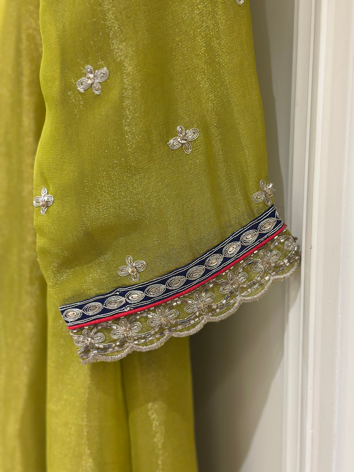 Noor-e-Tissue Embellished Suit Set