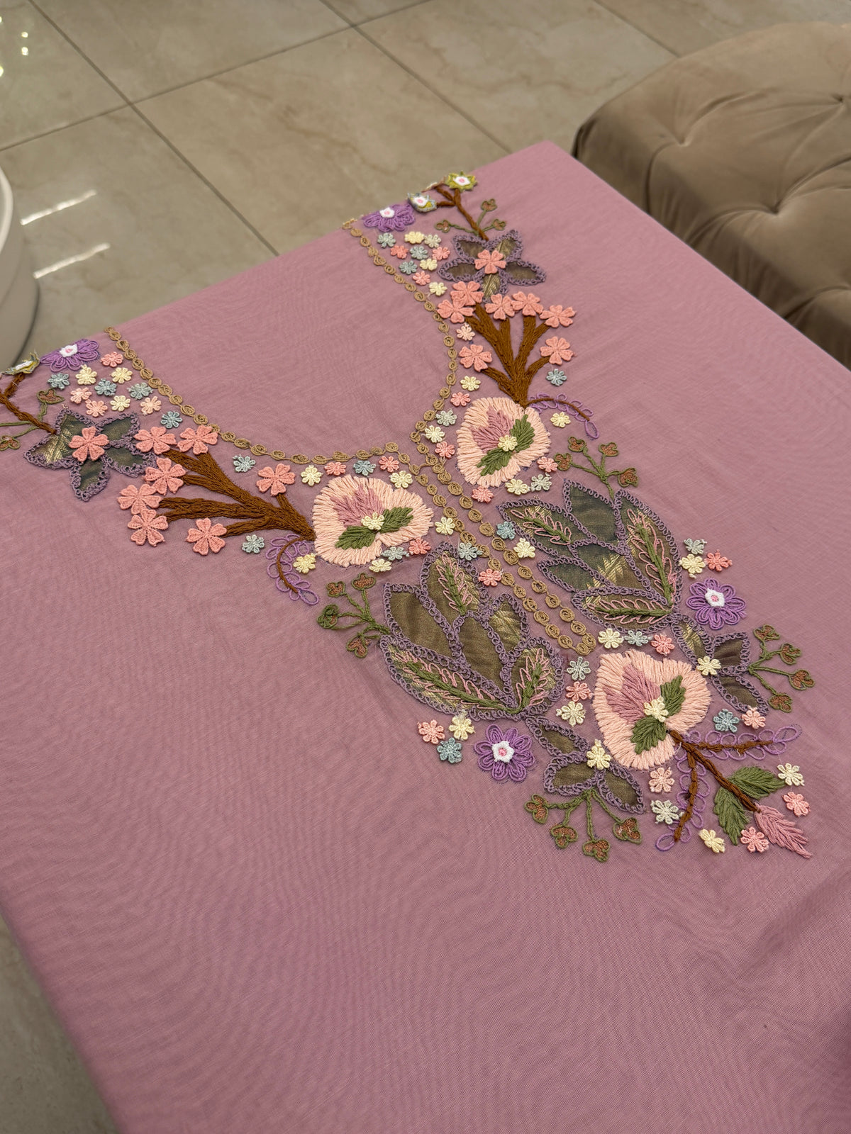 Pure Mull Floral Appliqué Suit Set with Organza Dupatta