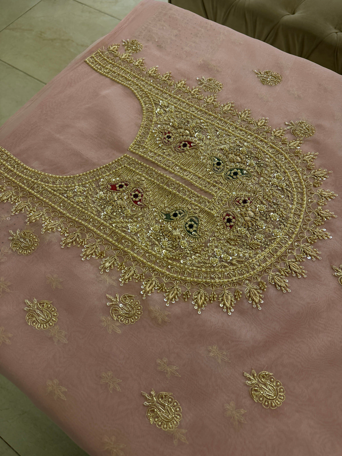 Zar-e-Noor Pure Organza Silk Ensemble