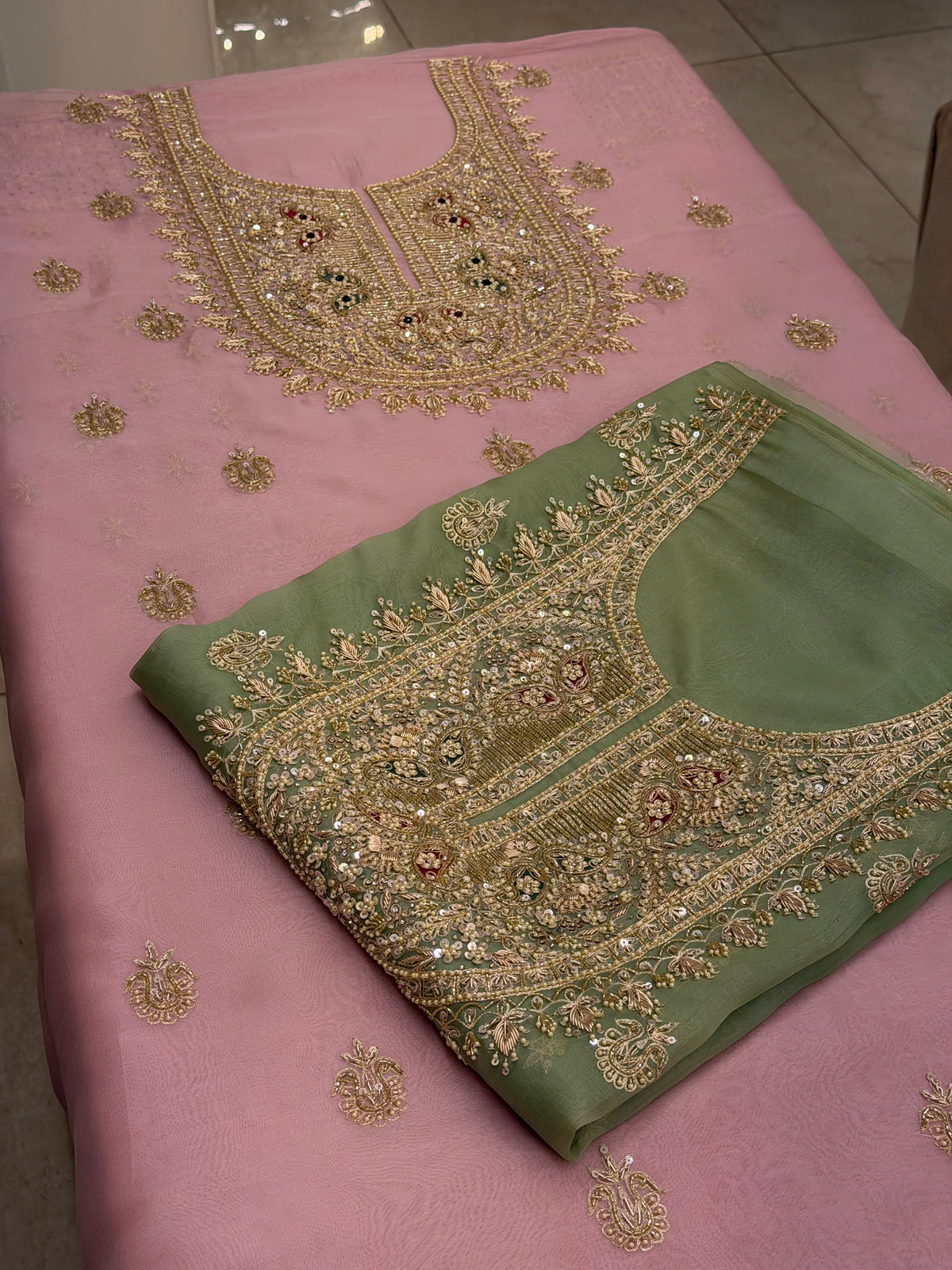 Zar-e-Noor Pure Organza Silk Ensemble