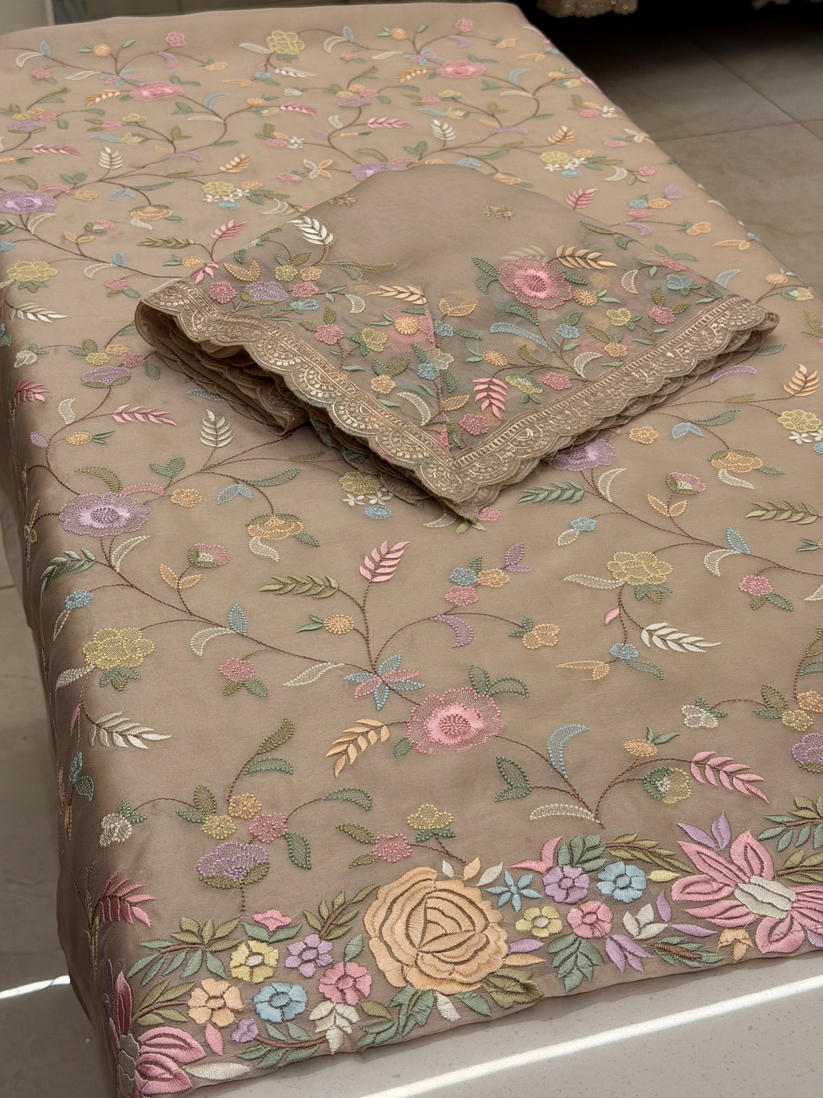 Rosé Meadow – Multicolour Floral Embroidered Suit