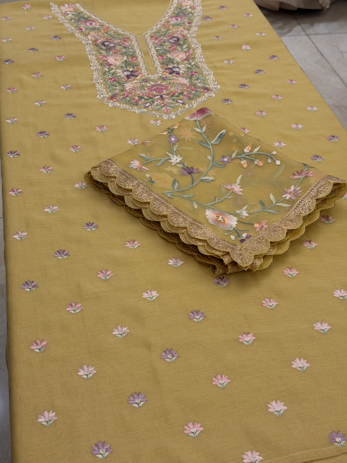 Noor-e-Gulnaar Luxury Formal Set