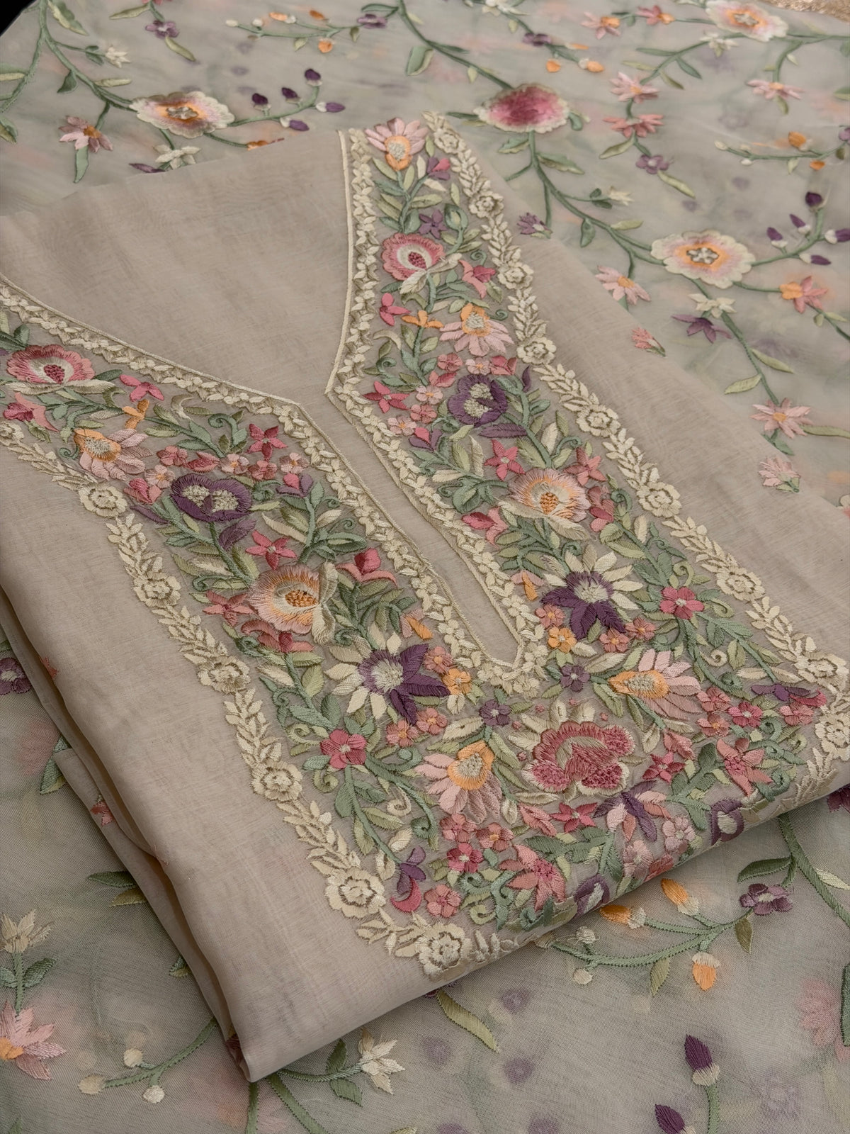 Noor-e-Gulnaar Luxury Formal Set