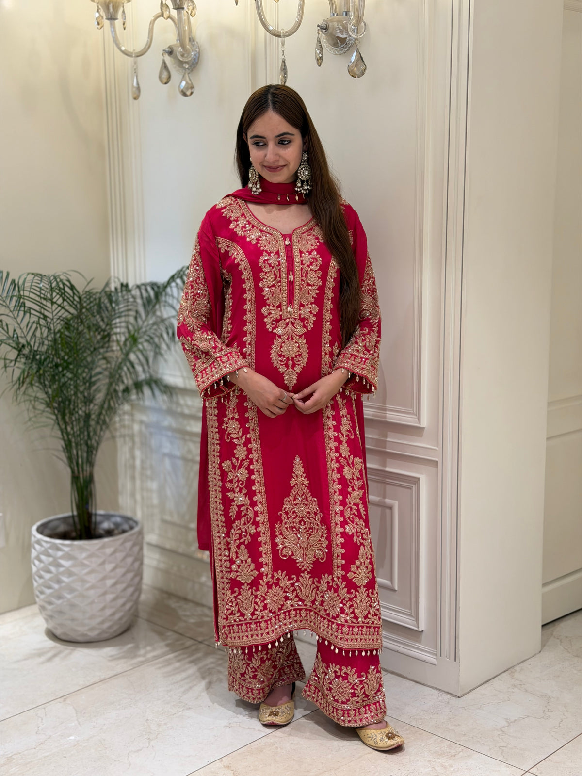 Noor-e-Gulrukh Chinon Suit Set