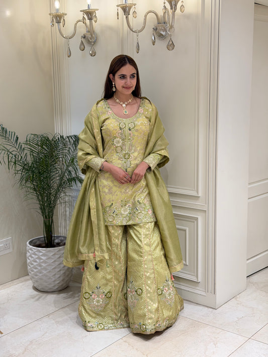 Noor-e-Zamrud Sharara Set