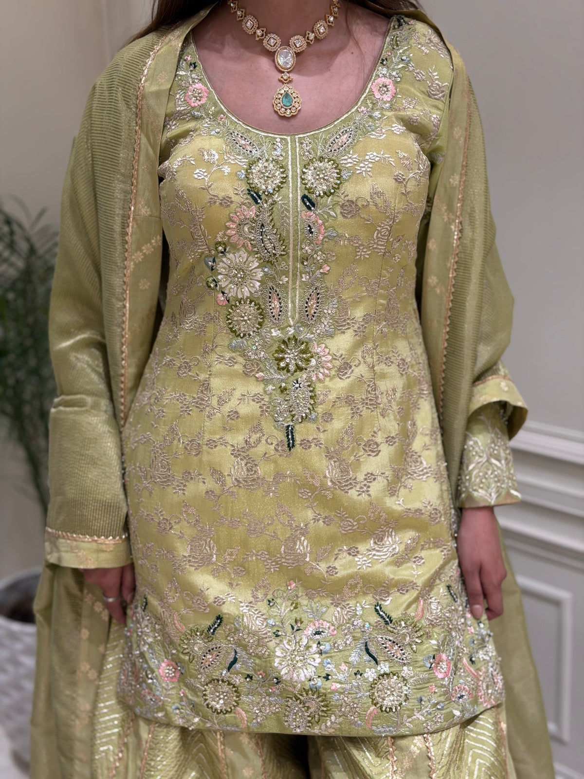Noor-e-Zamrud Sharara Set