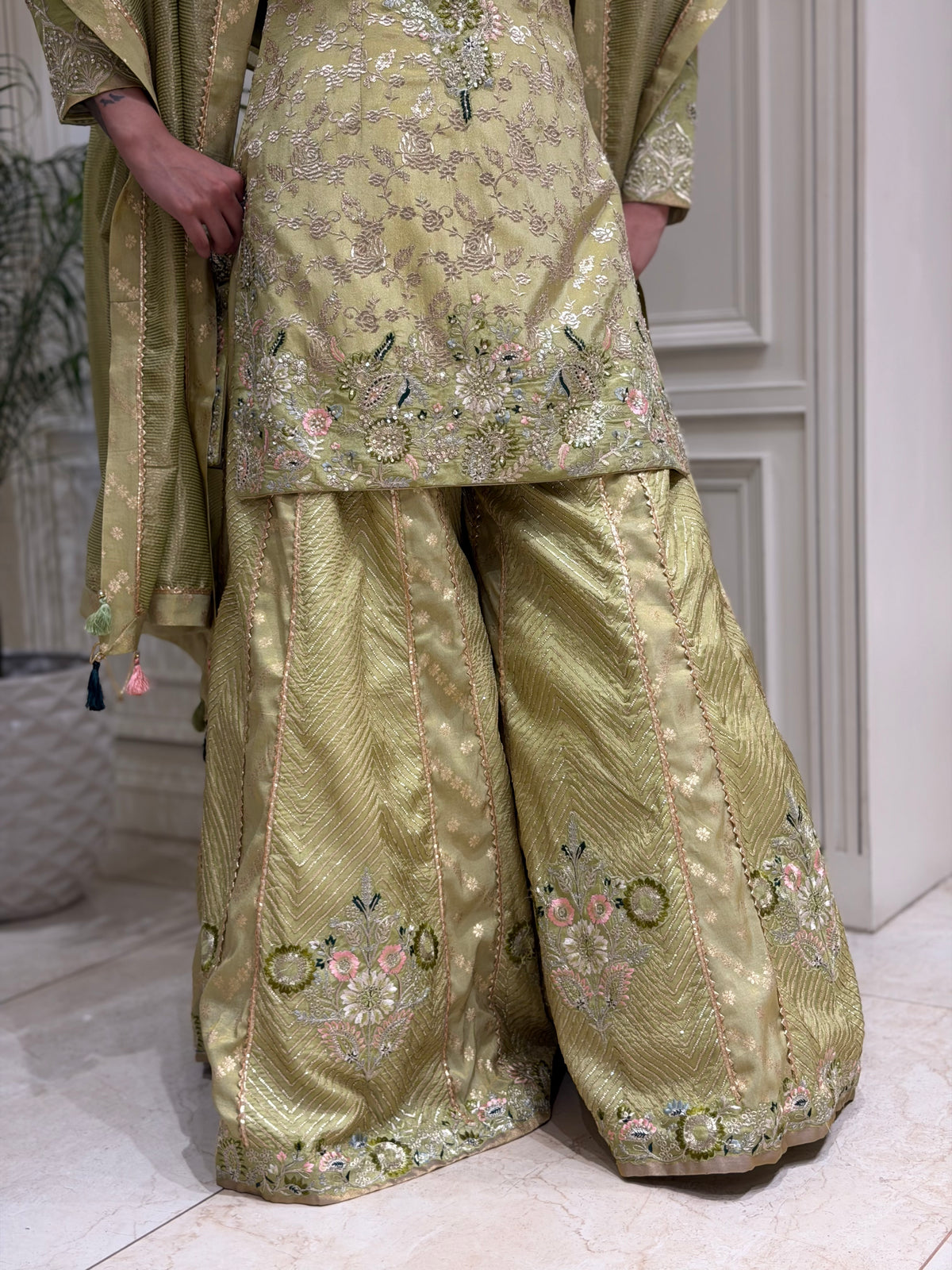 Noor-e-Zamrud Sharara Set