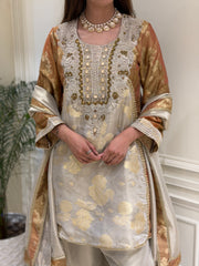 Noor-e-Raahat A-Line Suit Set