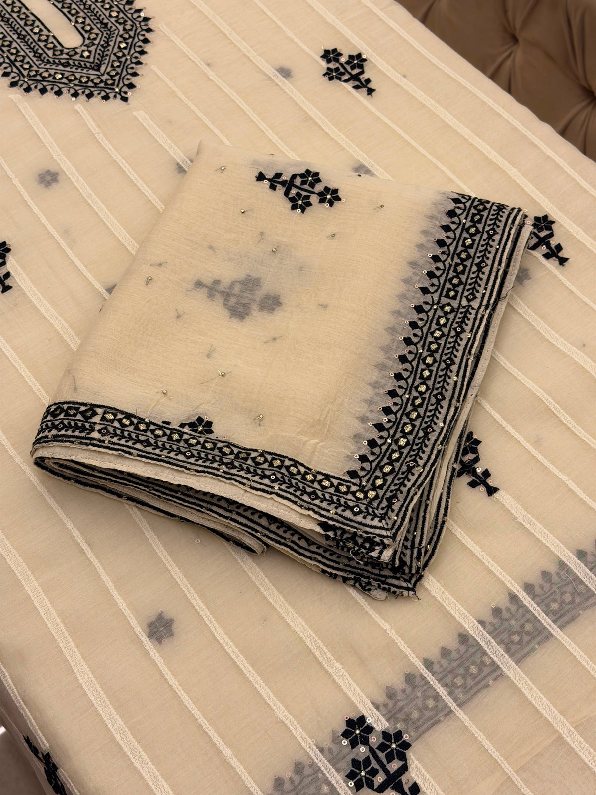 Noor-e-Mull Chikankari